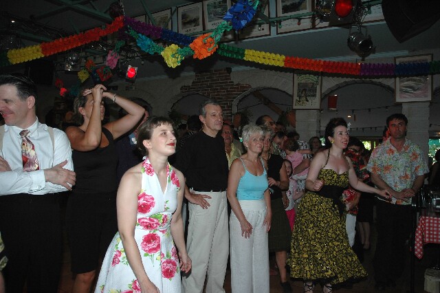 min 2006 06 11 guinguette mp 113